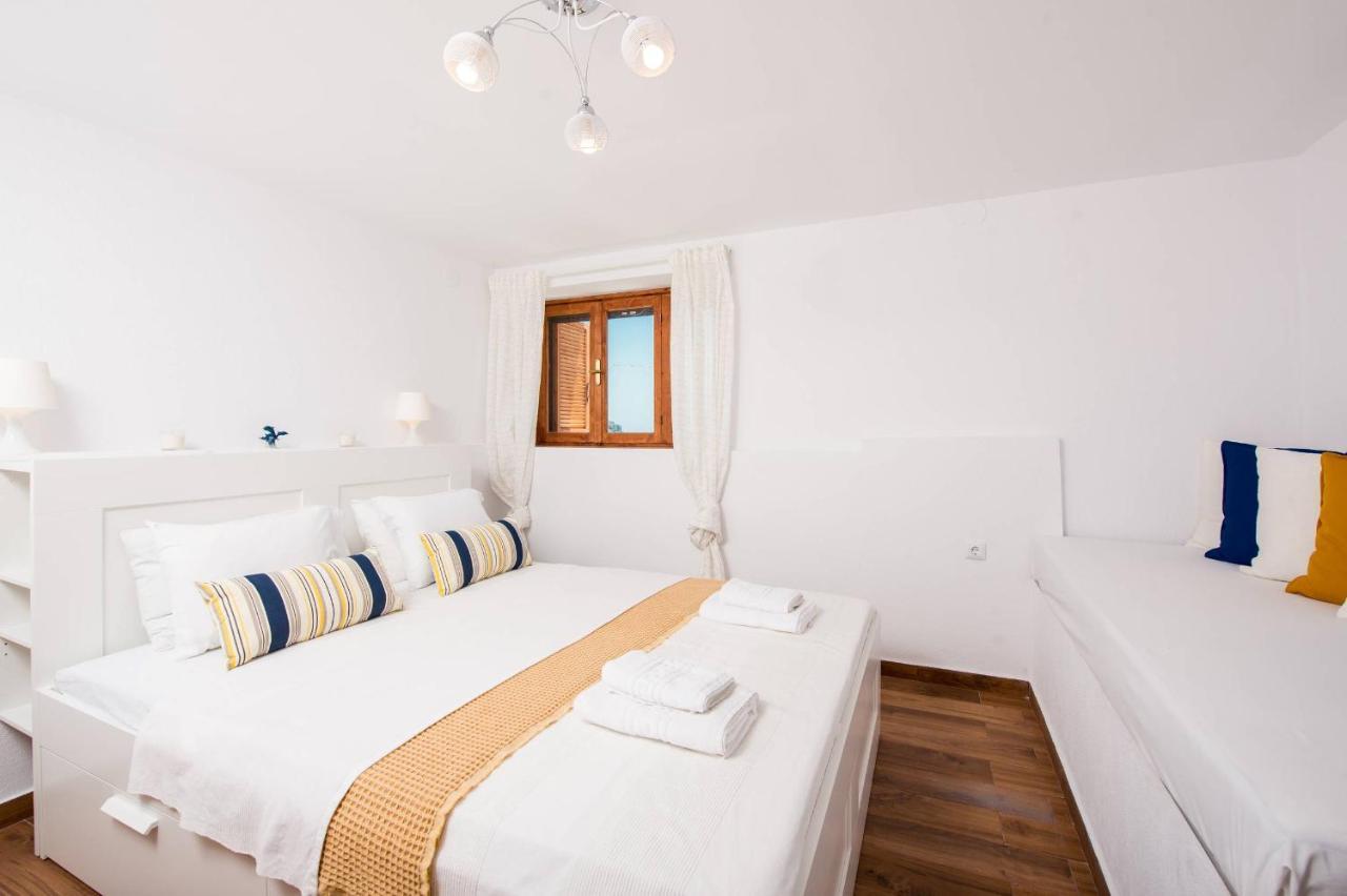 Athina'S Apartment Panajía Kültér fotó